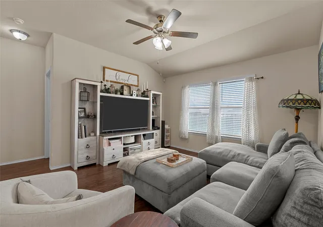 Photo 3 of Single family home for sale at 3016 Jackal Dr, Lorena, TX 76655 | MLS# 21374333 | Listing updated on 2026-09-10