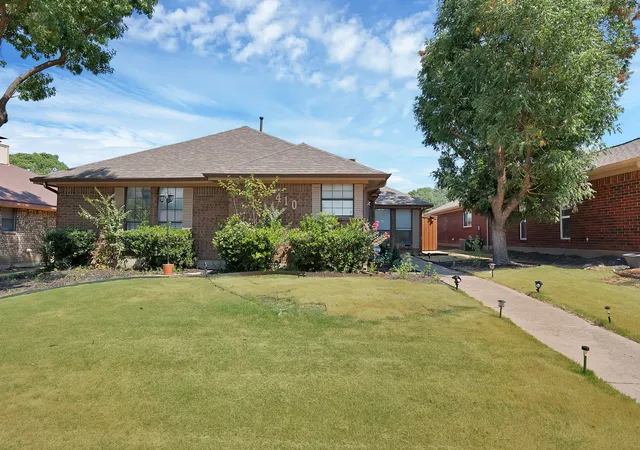 Photo 1 of Single family home for sale at 410 W Oak St, Wylie, TX 75098 | MLS# 21374518 | Listing updated on 2026-09-12
