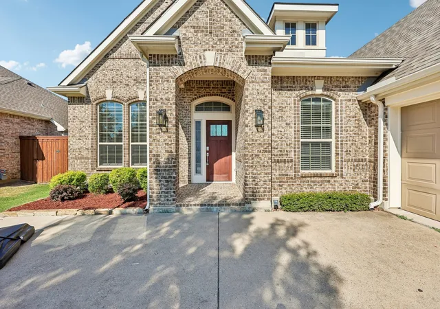 Photo 2 of Single family home for sale at 1211 Windgate Way, Allen, TX 75002 | MLS# 21375411 | Listing updated on 2026-10-03