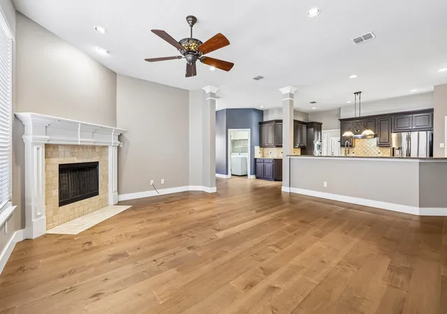 Photo 4 of Single family home for sale at 1211 Windgate Way, Allen, TX 75002 | MLS# 21375411 | Listing updated on 2026-10-03