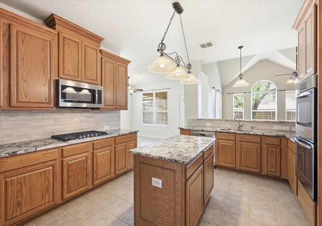 Photo 2 of Single family home for sale at 1401 Big Fls Dr, Flower Mound, TX 75028 | MLS# 21373885 | Listing updated on 2026-09-12