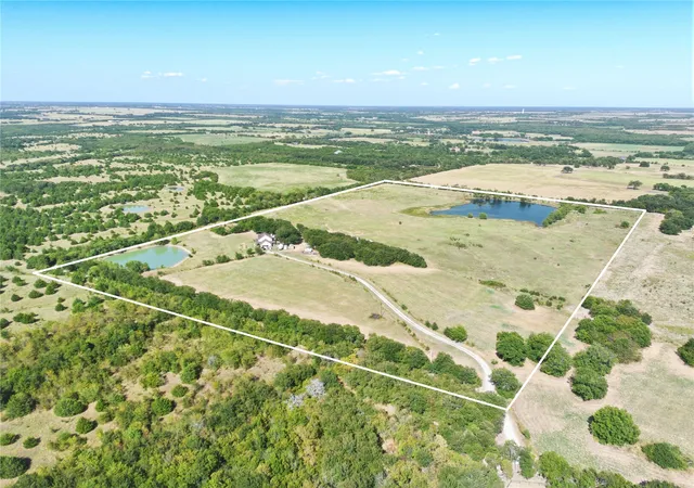 Photo 3 of Single family home for sale at 4905 County Rd 1134, Leonard, TX 75452 | MLS# 21375643 | Listing updated on 2026-09-10