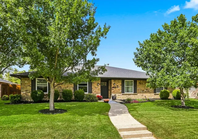 Photo 3 of Single family home for sale at 308 Cyn Valley Dr, Richardson, TX 75080 | MLS# 21375525 | Listing updated on 2026-10-06