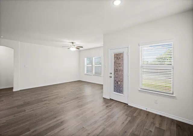 Photo 3 of Single family home for sale at 6036 Tudor Pl, Aubrey, TX 76227 | MLS# 21375693 | Listing updated on 2026-10-06
