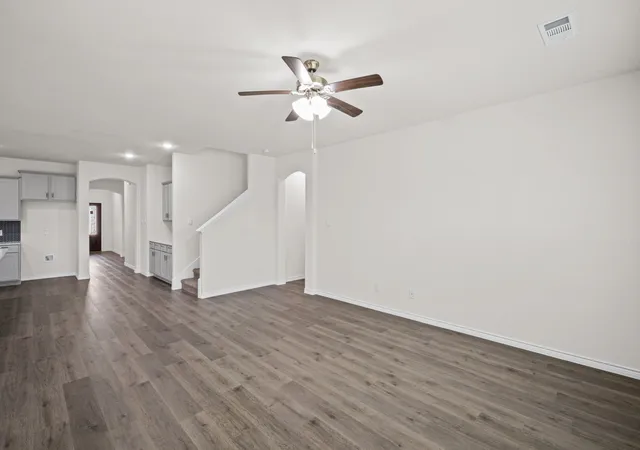 Photo 3 of Single family home for sale at 6036 Tudor Pl, Aubrey, TX 76227 | MLS# 21375693 | Listing updated on 2026-10-06