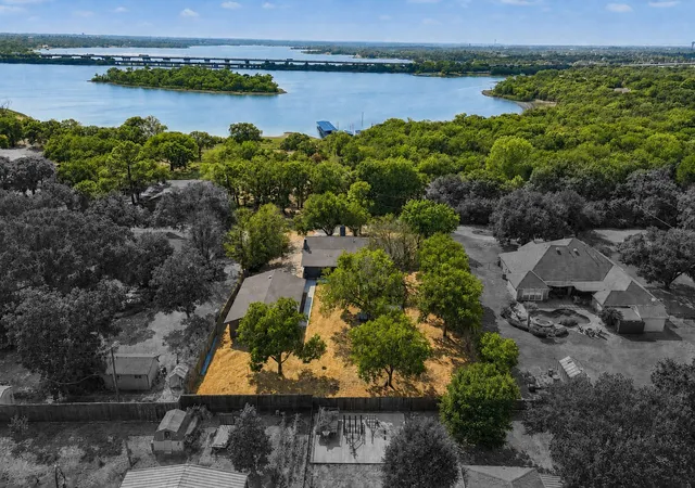 Photo 1 of Single family home for sale at 120 Wild Oak Ln, Lake Dallas, TX 75065 | MLS# 21375737 | Listing updated on 2026-09-13