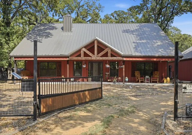 Photo 3 of Sale Pending at 1404 Grove Dr, Quinlan, TX 75474 | MLS# 21375697 | Listing updated on 2026-09-14