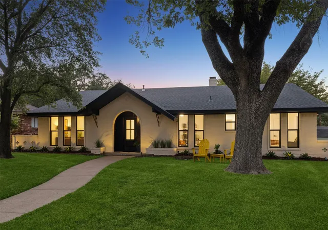 Photo 4 of Single family home for sale at 2133 Oak Valley Ln, Dallas, TX 75232 | MLS# 21375611 | Listing updated on 2026-10-03