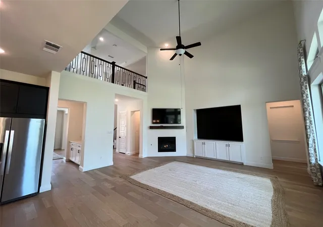 Photo 4 of Single family home for sale at 2403 Royal Dove Ln, Mansfield, TX 76063 | MLS# 21375756 | Listing updated on 2026-09-10