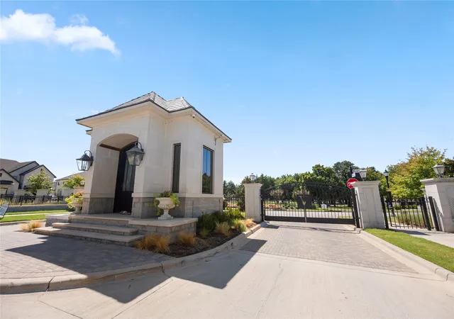 Photo 3 of Single family home for sale at 1153 Rochester Pl, Copper Canyon, TX 75077 | MLS# 21375072 | Listing updated on 2026-09-15