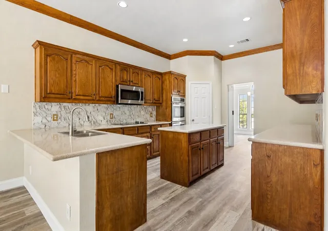 Photo 4 of Single family home for sale at 10377 W Dublin Dr, Forney, TX 75126 | MLS# 21373485 | Listing updated on 2026-09-13
