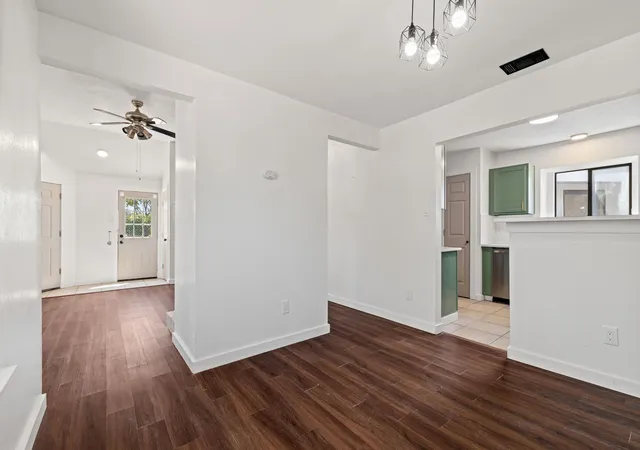 Photo 4 of Single family home for sale at 1618 Windmill Ln, Mesquite, TX 75149 | MLS# 21375802 | Listing updated on 2026-09-10