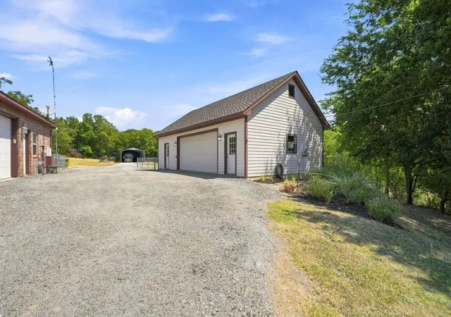 Photo 3 of Single family home for sale at 1000 Ridgeway Ct, Lowry Crossing, TX 75069 | MLS# 21371072 | Listing updated on 2026-09-09