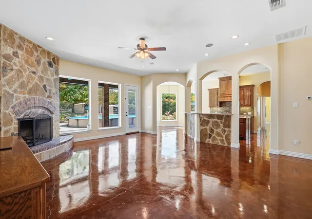 Photo 4 of Single family home for sale at 1000 Ridgeway Ct, Lowry Crossing, TX 75069 | MLS# 21371072 | Listing updated on 2026-09-09