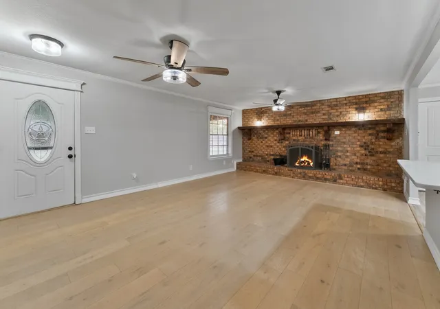 Photo 4 of Sale Pending at 623 E Kempner St, Mabank, TX 75147 | MLS# 21372492 | Listing updated on 2026-09-10