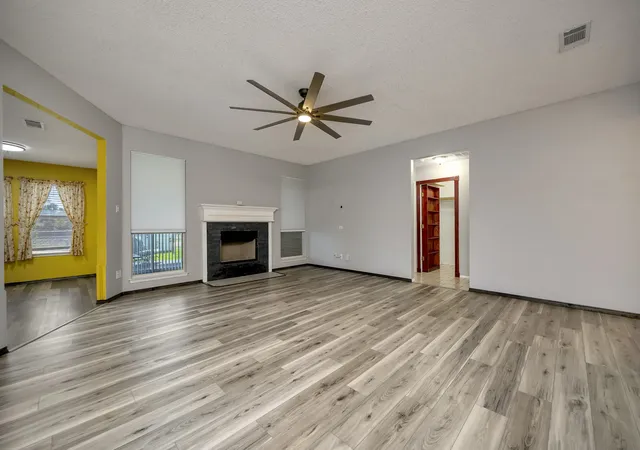 Photo 3 of Single family home for sale at 509 Birch St, Crowley, TX 76036 | MLS# 21375835 | Listing updated on 2026-09-12