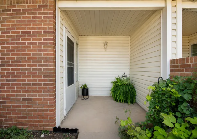 Photo 3 of Townhouse for sale at 704 Creekwood Dr, Lewisville, TX 75067 | MLS# 21371325 | Listing updated on 2026-10-07