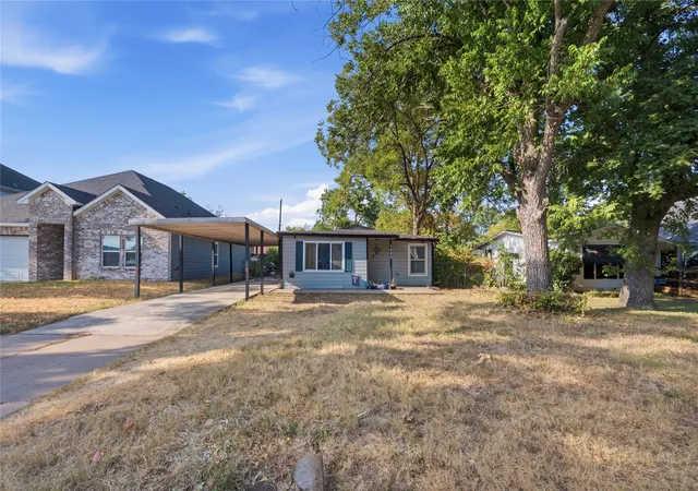 Photo 1 of Single family home for sale at 5828 Humbert Ave, Fort Worth, TX 76107 | MLS# 21360982 | Listing updated on 2026-09-15