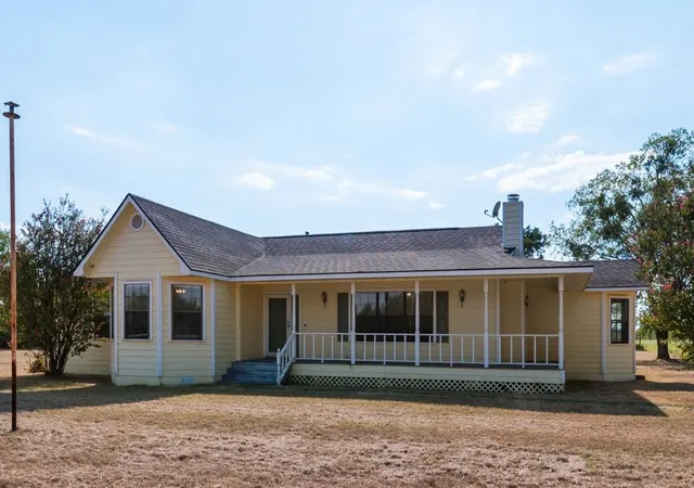 Photo 3 of Sale Pending at 17450 Fm 2613, Kemp, TX 75143 | MLS# 21364622 | Listing updated on 2026-10-07