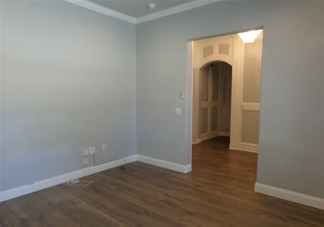 Photo 3 of Single family home for sale at 6617 Sunshine Dr, Arlington, TX 76016 | MLS# 21352391 | Listing updated on 2026-09-13