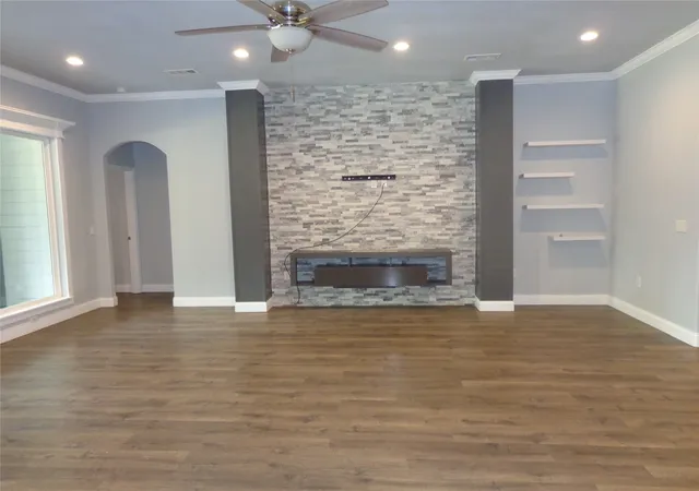 Photo 4 of Single family home for sale at 6617 Sunshine Dr, Arlington, TX 76016 | MLS# 21352391 | Listing updated on 2026-09-13