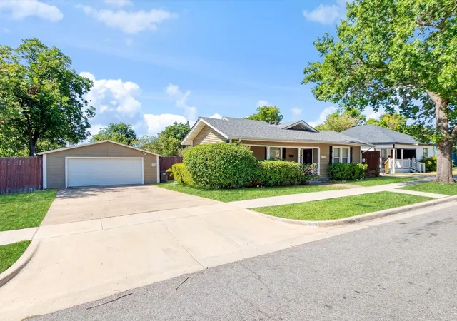 Photo 1 of Single family home for sale at 3024 Purington Ave, Fort Worth, TX 76103 | MLS# 21362353 | Listing updated on 2026-09-12