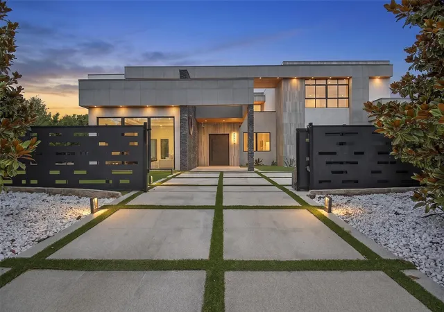 Photo 1 of Mansion for sale at 4625 Walnut Hl Ln, Dallas, TX 75229 | MLS# 21375346 | Listing updated on 2026-09-08