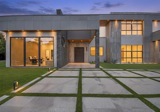 Photo 2 of Mansion for sale at 4625 Walnut Hl Ln, Dallas, TX 75229 | MLS# 21375346 | Listing updated on 2026-09-08