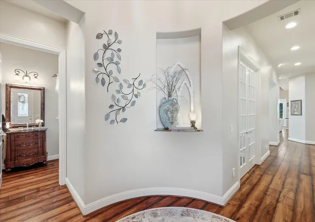 Photo 3 of Single family home for sale at 7061 Bay Hl Dr, Frisco, TX 75036 | MLS# 21368671 | Listing updated on 2026-10-02