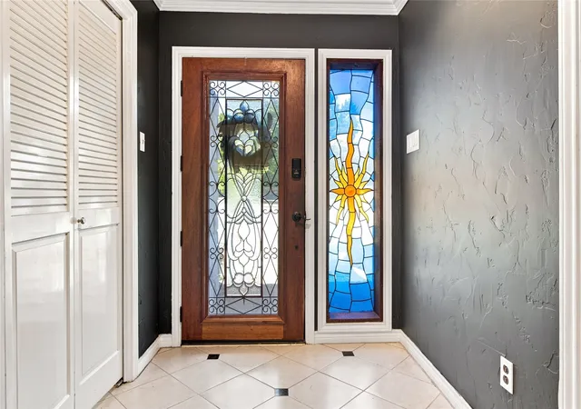 Photo 4 of Sale Pending at 1417 Sun Valley Dr, Garland, TX 75043 | MLS# 21374795 | Listing updated on 2026-09-21