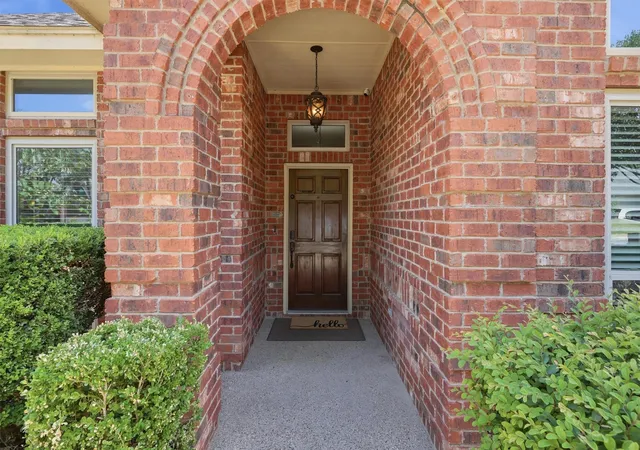 Photo 3 of Single family home for sale at 7501 Meadowside Rd, Fort Worth, TX 76132 | MLS# 21376057 | Listing updated on 2026-09-28