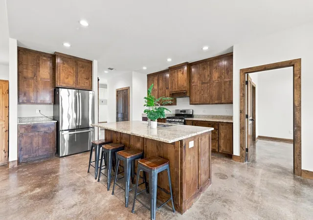 Photo 3 of Single family home for sale at 1350 County Rd 4040, Ector, TX 75439 | MLS# 21372190 | Listing updated on 2026-10-21
