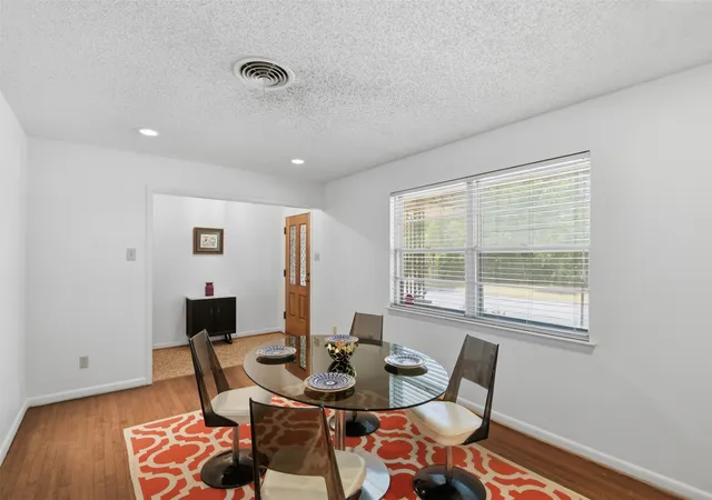 Photo 4 of Single family home for sale at 1545 W Pentagon Pkwy, Dallas, TX 75224 | MLS# 21374286 | Listing updated on 2026-09-12