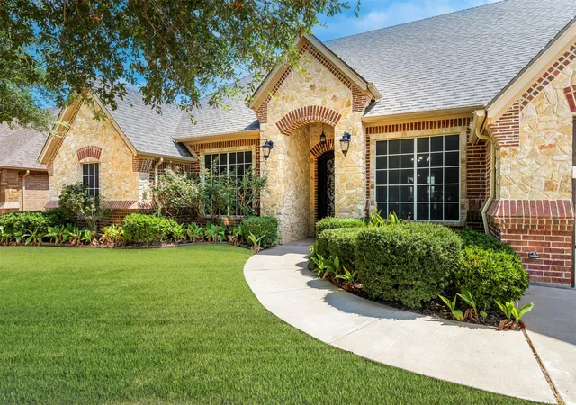 Photo 1 of Single family home for sale at 3224 Fry Boat Ln, Granbury, TX 76049 | MLS# 21376111 | Listing updated on 2026-10-07