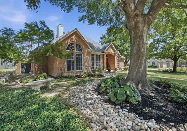 Photo 2 of Sale Pending at 1613 Green Tree Dr, Hurst, TX 76054 | MLS# 21367911 | Listing updated on 2026-09-11
