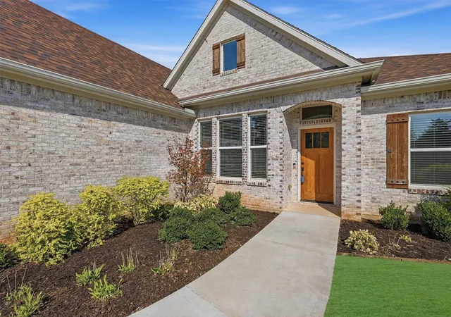 Photo 3 of Single family home for sale at 57 Texoma Ter Rd, Denison, TX 75020 | MLS# 21376152 | Listing updated on 2026-09-27