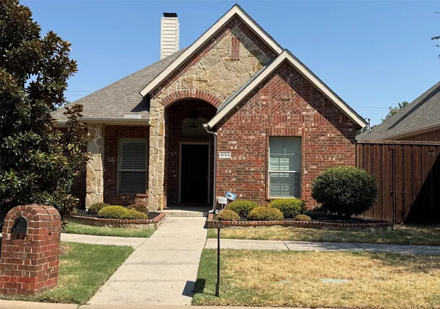 Photo 1 of Single family home for sale at 9724 Bell Rock Rd, Frisco, TX 75035 | MLS# 21351691 | Listing updated on 2026-09-09