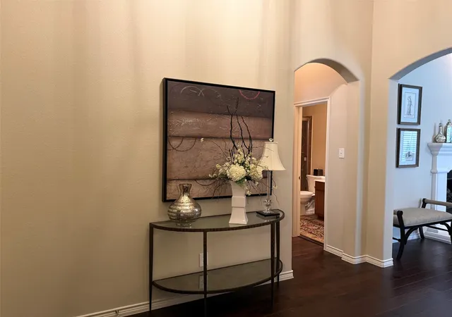 Photo 3 of Single family home for sale at 9724 Bell Rock Rd, Frisco, TX 75035 | MLS# 21351691 | Listing updated on 2026-09-09