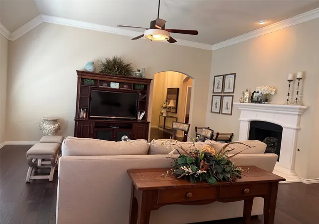 Photo 4 of Single family home for sale at 9724 Bell Rock Rd, Frisco, TX 75035 | MLS# 21351691 | Listing updated on 2026-09-09