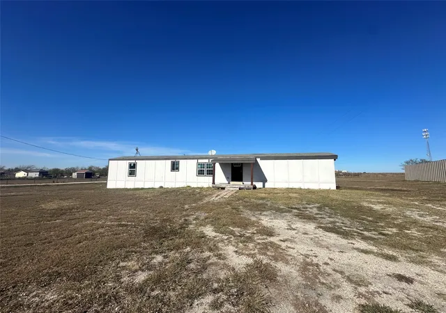 Photo 1 of Manufactured home for sale at 211 Alton, Ennis, TX 75119 | MLS# 21376197 | Listing updated on 2026-09-15