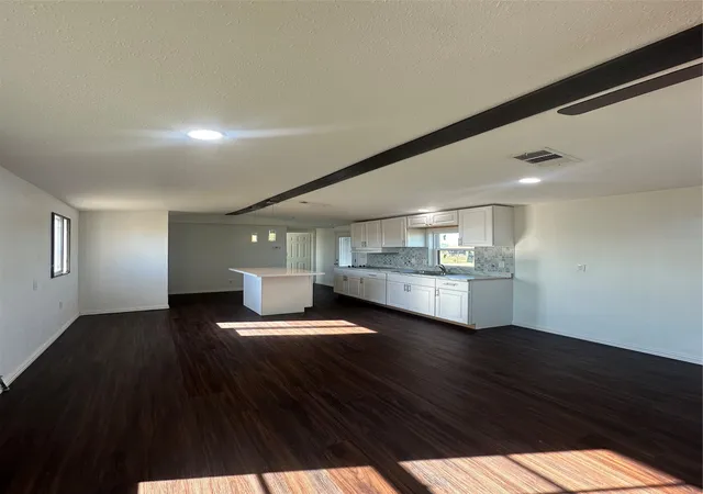 Photo 3 of Manufactured home for sale at 211 Alton, Ennis, TX 75119 | MLS# 21376197 | Listing updated on 2026-09-15