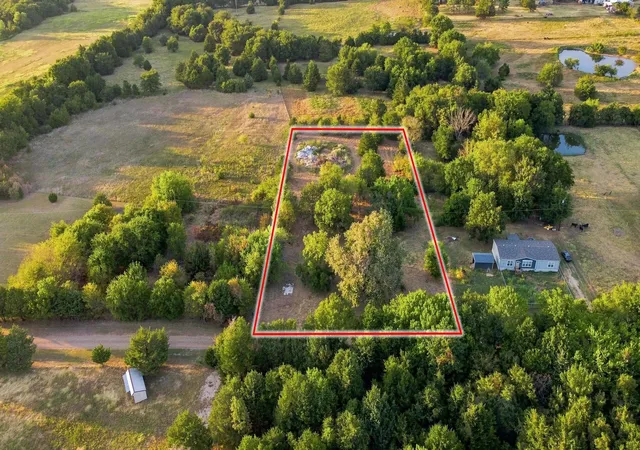 Photo 4 of Land for sale at 117 W Pecan St, Ravenna, TX 75476 | MLS# 21375605 | Listing updated on 2026-09-09