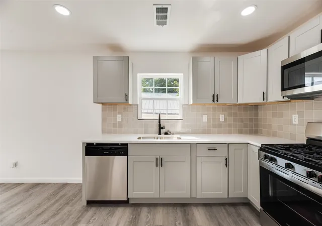 Photo 2 of Single family home for sale at 2820 Vinnie St, Greenville, TX 75401 | MLS# 21376236 | Listing updated on 2026-09-10