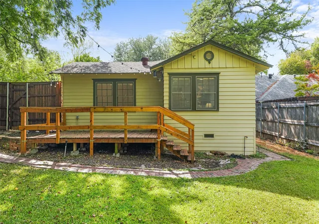 Photo 27 of Single family home for sale at 2819 Alden Ave, Dallas, TX 75211 | MLS# 21375460 | Listing updated on 2026-10-06