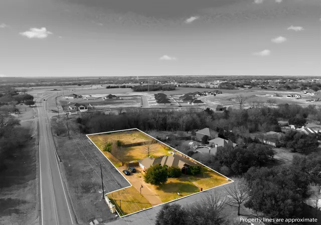 Photo 2 of Single family home for sale at 710 Gibraltar Ln, Lorena, TX 76655 | MLS# 21376365 | Listing updated on 2026-09-14
