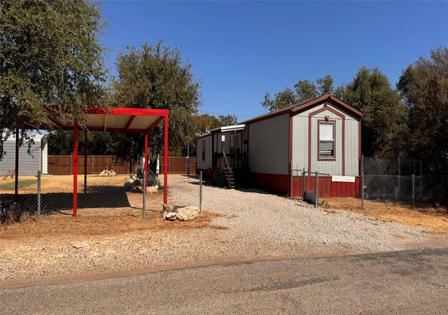 Photo 2 of Manufactured home for sale at 2804 Cedarhill St, Granbury, TX 76048 | MLS# 21376372 | Listing updated on 2026-09-09