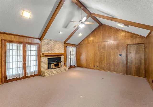 Photo 4 of Single family home for sale at 401 Southgate Dr, Mount Pleasant, TX 75455 | MLS# 21375564 | Listing updated on 2026-09-17