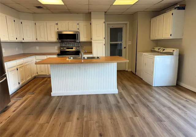 Photo 4 of Single family home for sale at 503 E Main St, Decatur, TX 76234 | MLS# 21376410 | Listing updated on 2026-09-08
