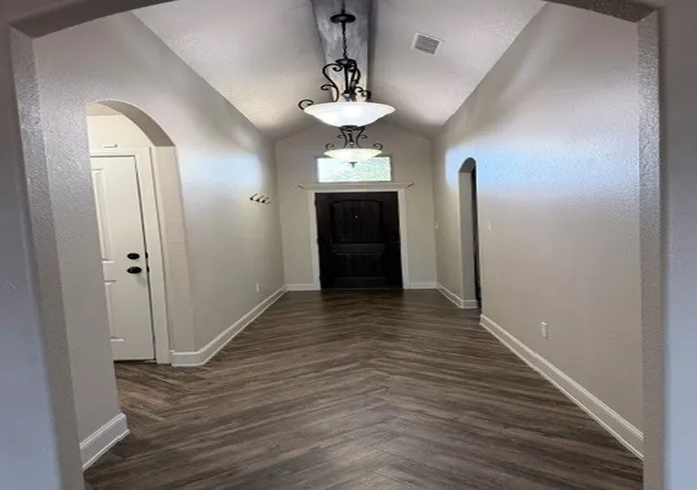 Photo 3 of Sale Pending at 3725 Bettes Ln, Abilene, TX 79606 | MLS# 21374719 | Listing updated on 2026-09-17