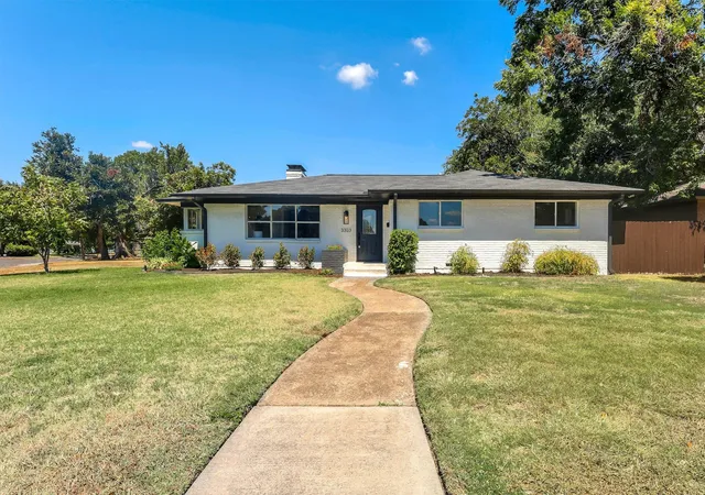 Photo 2 of Single family home for sale at 3303 Lockmoor Ln, Dallas, TX 75220 | MLS# 21376386 | Listing updated on 2026-09-16
